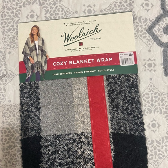 Woolrich Woolen Mills Cozy Blanket Wrap NWT - Picture 3 of 5